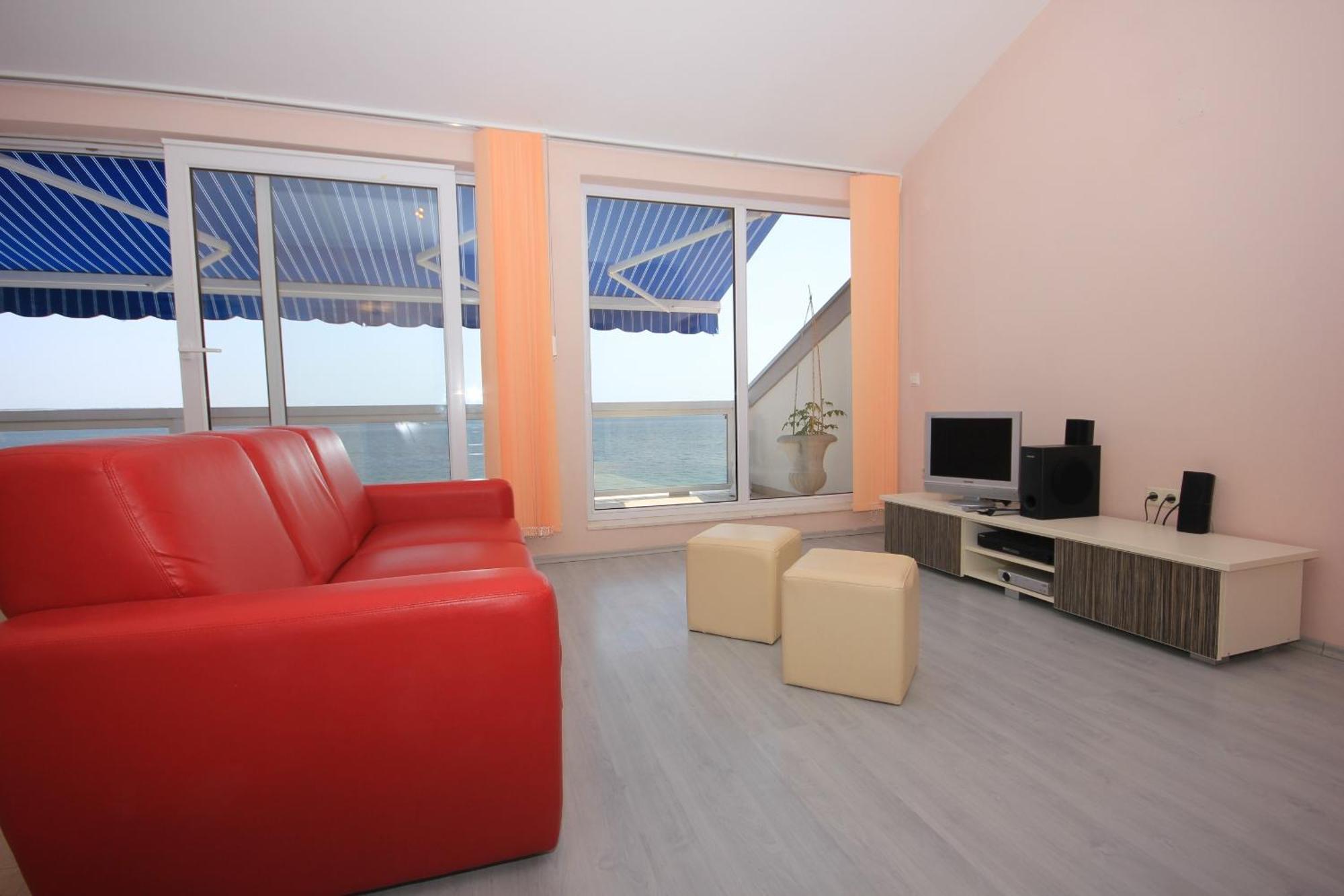 Apartments By The Sea Tkon, Pasman - 686 الغرفة الصورة